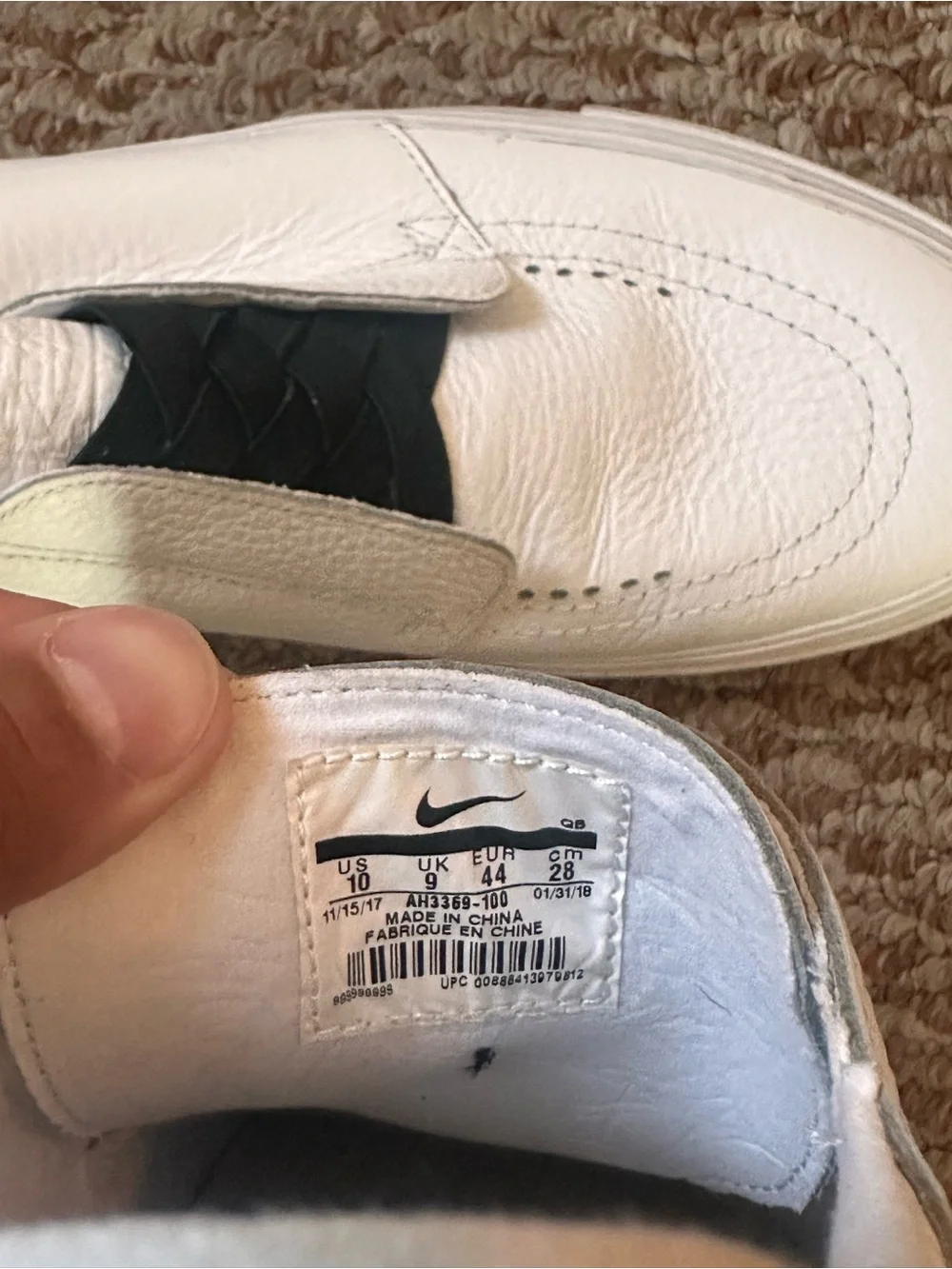 Nike sleek white